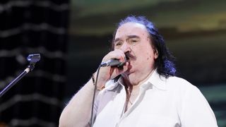 Mišo Kovač i prijatelji na Starom placu u Splitu Mišo Kovač i prijatelji na Starom placu u Splitu