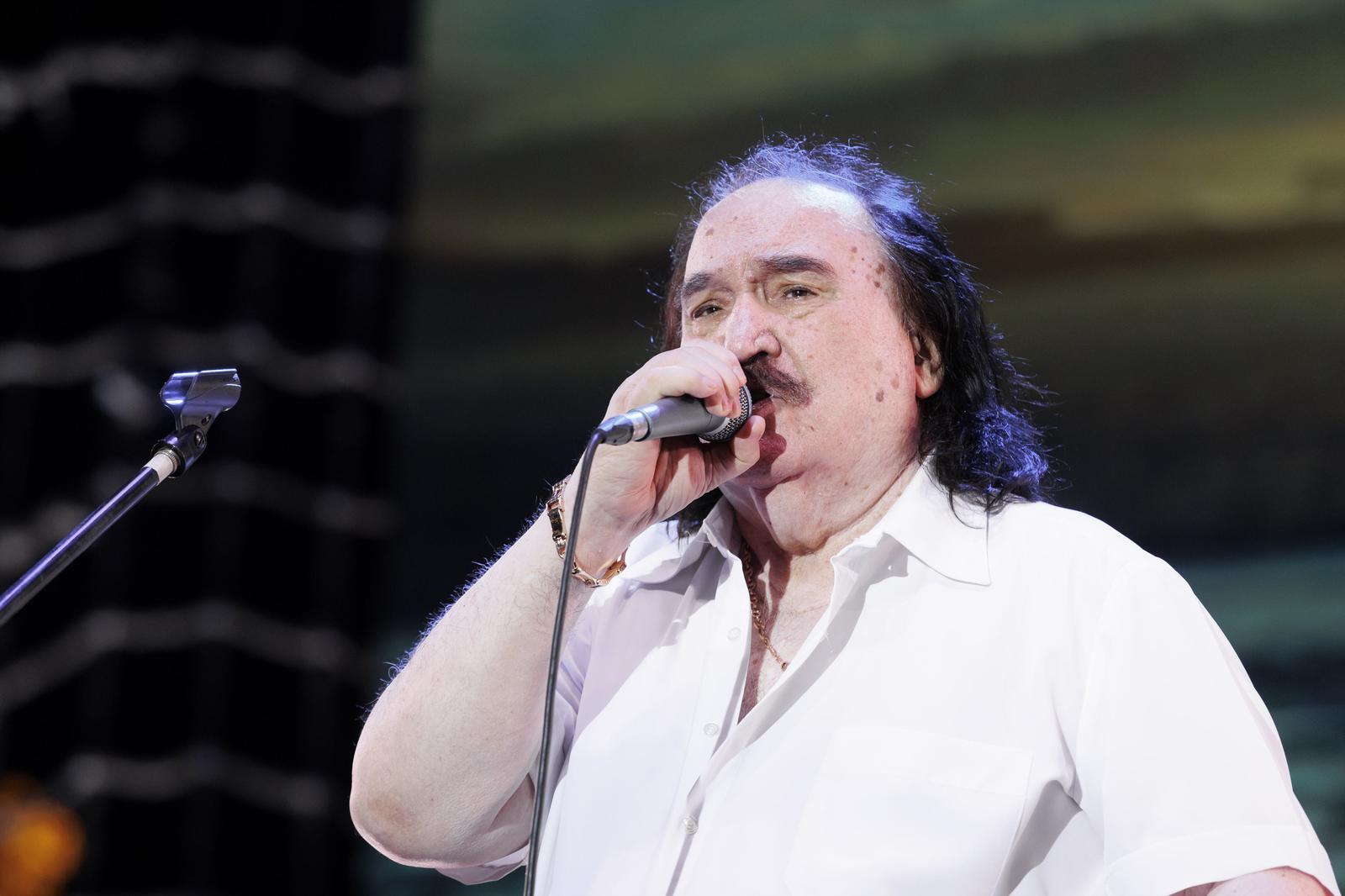 Mišo Kovač i prijatelji na Starom placu u Splitu Mišo Kovač i prijatelji na Starom placu u Splitu