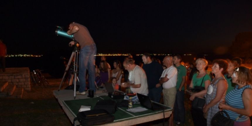 Potpuna pomrcina mjeseca Potpuna pomrcina mjeseca