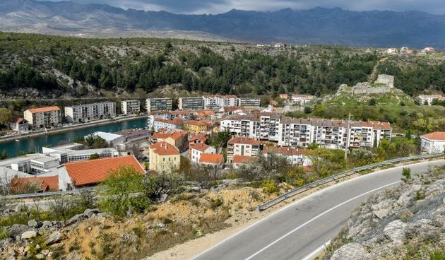 Grad Obrovac u kanjonu rijeke Zrmanje. Ilustracije. Photo: Dino Stanin/PIXSELL