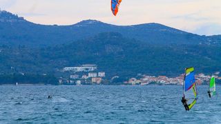 Wind i Kite surfing na Kolovarama 3. studenog 2013.  foto: Tome Grbeša