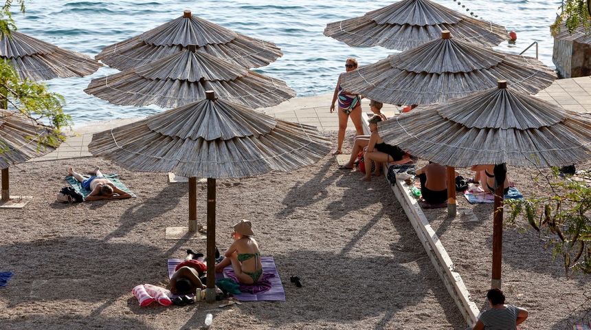 Zadarske plaže i u rujnu pune kupača Zadarske plaže i u rujnu pune kupača
