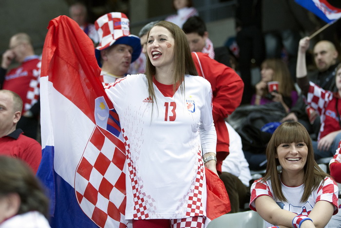 Barcelona 250113.
Gradska dvorana Palau Sant Jordi.
Svjetsko prvenstvo u rukometu za muskarce Spanjolska 2013.
Utakmica polufinala izmedju Hrvatske i Danske.
Na fotografiji: navijaci.
Foto: Ante Cizmic / CROPIX Barcelona 250113.
Gradska dvorana Palau Sant Jordi.
Svjetsko prvenstvo u rukometu za muskarce Spanjolska 2013.
Utakmica polufinala izmedju Hrvatske i Danske.
Na fotografiji: navijaci.
Foto: Ante Cizmic / CROPIX