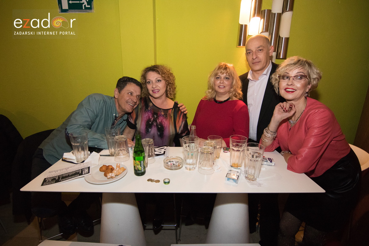 Ludnica u Saturnusu: Najbolji doček u svemiru i šire Ludnica u Saturnusu: Najbolji doček u svemiru i šire