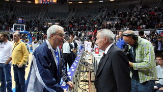 KK Zadar – Real Madrid, umirovljenje dresova 10 (Giuseppe Giergia) i 11 (Kresimir Cosic), Foto; Mladen Malik KK Zadar – Real Madrid, umirovljenje dresova 10 (Giuseppe Giergia) i 11 (Kresimir Cosic), Foto; Mladen Malik