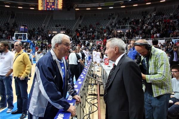 KK Zadar – Real Madrid, umirovljenje dresova 10 (Giuseppe Giergia) i 11 (Kresimir Cosic), Foto; Mladen Malik KK Zadar – Real Madrid, umirovljenje dresova 10 (Giuseppe Giergia) i 11 (Kresimir Cosic), Foto; Mladen Malik