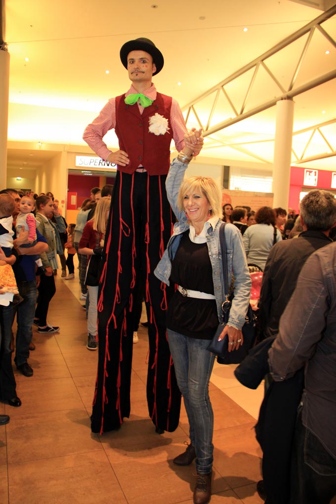 Image 685795 (auto) Image 685795 (auto)