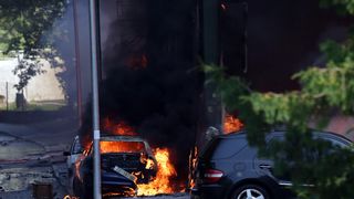Požar na ŠRC Jelenovac, grad prekriven dimom, zaustavljeni autobusi…