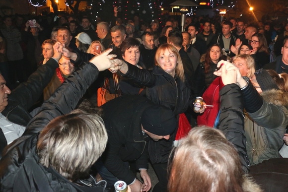 Vir: Božićna fešta uz Dražena Zečića Zeku Vir: Božićna fešta uz Dražena Zečića Zeku