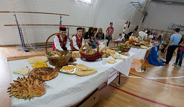 “Dani kruha 2011” u bibinjskoj OŠ “Stjepan Radić”, Foto: Leo Banić