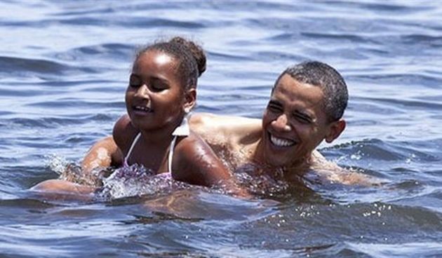 Barack Obama i kćerka zaplivali u Meksičkom zaljevu (Foto: index.hr)