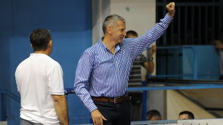 Zadar, 230912
Dvorana Jazine.
Humanitarna utakmica “Za Stephanie smo vratili kosarku u Jazine” na kojoj su nastupile brojne bivse zvijezde KK Zadra poput Dina Radje, Arijana Komazeca, Gordana Giriceka i drugih.
Na fotografiji: Aco Petrovic
Foto: Luka Ger Zadar, 230912
Dvorana Jazine.
Humanitarna utakmica “Za Stephanie smo vratili kosarku u Jazine” na kojoj su nastupile brojne bivse zvijezde KK Zadra poput Dina Radje, Arijana Komazeca, Gordana Giriceka i drugih.
Na fotografiji: Aco Petrovic
Foto: Luka Ger