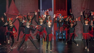 HNK Zadar: Bajka.hr Plesne udruge Gesta, Foto: Željko Karavida HNK Zadar: Bajka.hr Plesne udruge Gesta, Foto: Željko Karavida