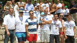 Opis 21.06.2014., Split – Ekolosko drustvo Picigin Bacvice kroz program Dani Bacvica 2014 obiljezava 90 godina igranja picigina te su organizirali jubilarno 10. Prvenstvo svijeta u piciginu. Pobjedu je u finalu osvojila momcad Zbirac. Photo: Ivana Ivano Opis 21.06.2014., Split – Ekolosko drustvo Picigin Bacvice kroz program Dani Bacvica 2014 obiljezava 90 godina igranja picigina te su organizirali jubilarno 10. Prvenstvo svijeta u piciginu. Pobjedu je u finalu osvojila momcad Zbirac. Photo: Ivana Ivano