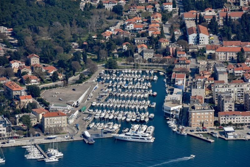 Zadar – Tankerkomercova marina u gradskoj luci. Photo: Dino Stanin/PIXSELL
