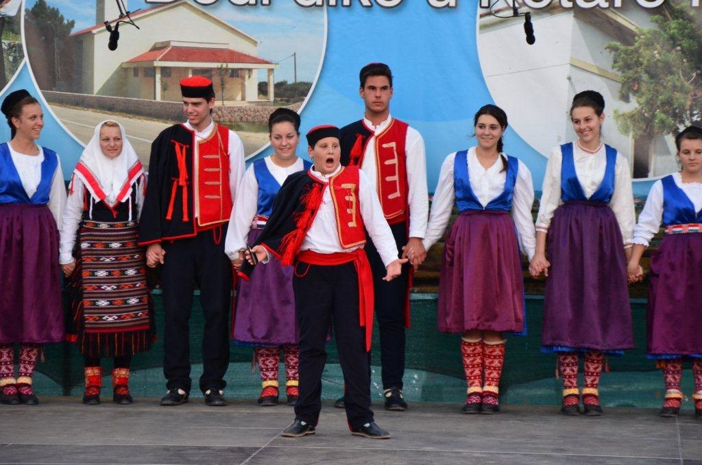 4. po redu večer pisme, folklora i starih običaja “Dođi diko u Kotare ravne – Zemunik 2012.”, foto: Željko Šarić