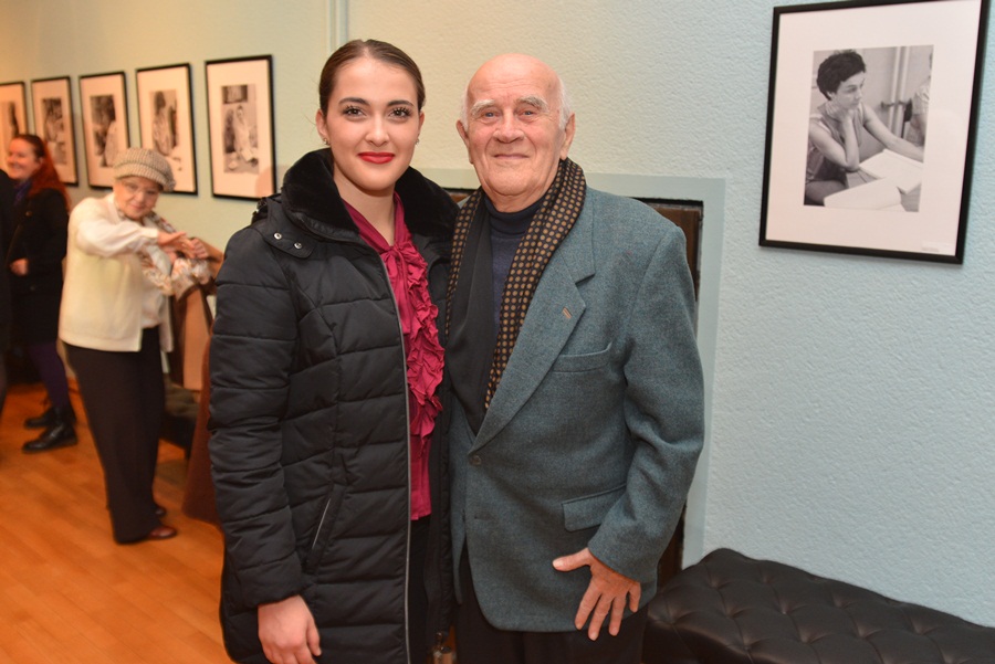 Otvorenje izložbe Abdulaha Seferovića “Dom Bernarde Albe – 1974.” Otvorenje izložbe Abdulaha Seferovića “Dom Bernarde Albe – 1974.”