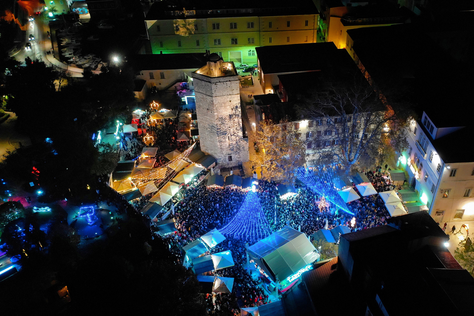 Pogled iz zraka: Svečano otvorenje manifestacije “Advent u Zadru”