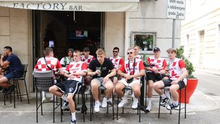 Navijači prate utakmicu Hrvatska – Engleska