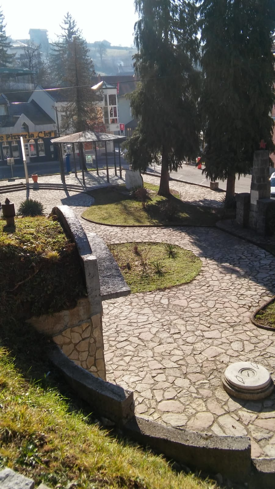 Prijepodne u Cazinu, Kostelski buk i posjet tvrđavi Ostrožac