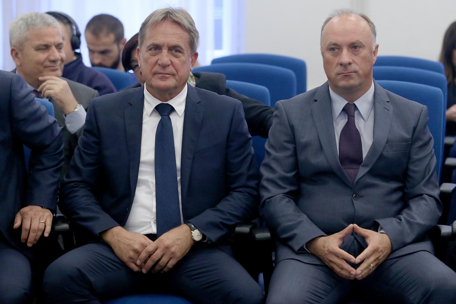 Na Zupanijskom sudu nastavljeno je sudjenje Ivi Sanaderu i drugima u aferi Fimi medije. Božidar Kalmeta Na Zupanijskom sudu nastavljeno je sudjenje Ivi Sanaderu i drugima u aferi Fimi medije. Božidar Kalmeta