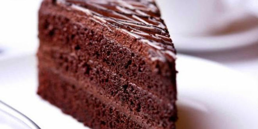 Čokoladna torta u tri sloja Čokoladna torta u tri sloja