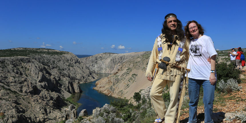 Tradicionalni susret ljubitelja Karla Maya i filmova o Winnetouu, foto: rivijera-paklenica.h Tradicionalni susret ljubitelja Karla Maya i filmova o Winnetouu, foto: rivijera-paklenica.h