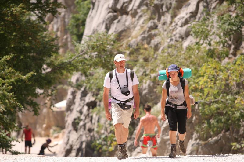 Penjači uživaju u kanjonu Paklenice, Foto: Dino Stanin Penjači uživaju u kanjonu Paklenice, Foto: Dino Stanin