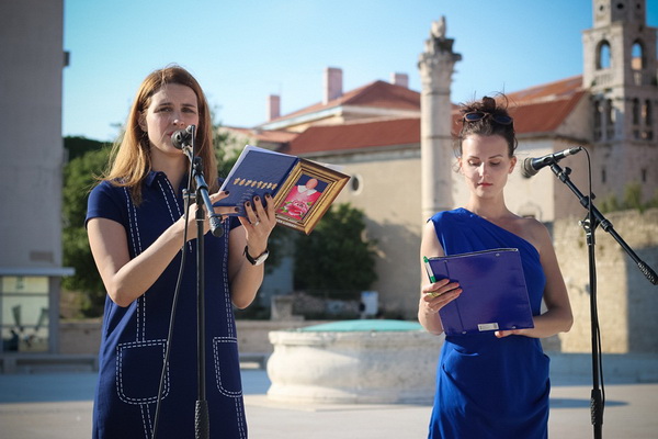 Glazbeno scenski nastup “Iskra ljubavi za mir” i grupna meditacija na Forumu