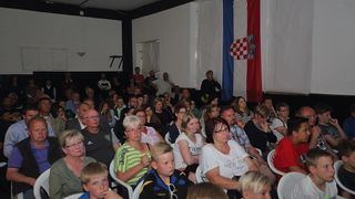 Bibinje: Predstavljena knjiga “Bitka za Vukovar” Damira Plavšića. Foto: Leo Banić Bibinje: Predstavljena knjiga “Bitka za Vukovar” Damira Plavšića. Foto: Leo Banić