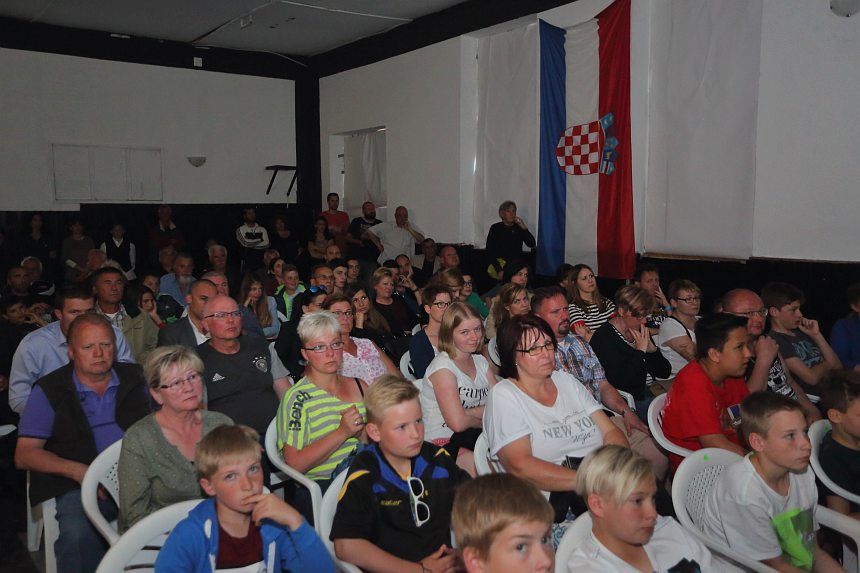 Bibinje: Predstavljena knjiga “Bitka za Vukovar” Damira Plavšića. Foto: Leo Banić Bibinje: Predstavljena knjiga “Bitka za Vukovar” Damira Plavšića. Foto: Leo Banić