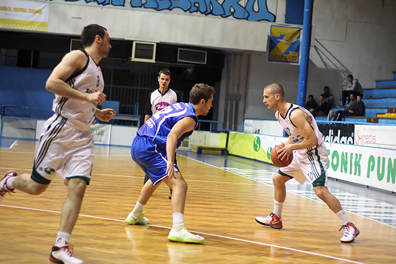 KK Borik – KK DOŠK (foto:Saša Čuka) KK Borik – KK DOŠK (foto:Saša Čuka)