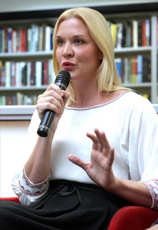 Zagreb: Ivana Bodrožić i finska autorica Johanna Holmstrom na Festivalu svjetske književnosti Zagreb: Ivana Bodrožić i finska autorica Johanna Holmstrom na Festivalu svjetske književnosti