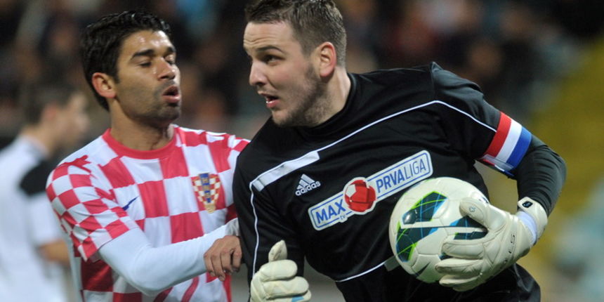 Rijeka, 141112.
Stadion Kantrida.
Prijateljska utakmica Hrvatske reprezentacije i selekcije Prve HNL.
Na fotografiji: Edurdo Da Silva i Ivan Kelava.
Foto: Srdjan Vrancic / CROPIX Rijeka, 141112.
Stadion Kantrida.
Prijateljska utakmica Hrvatske reprezentacije i selekcije Prve HNL.
Na fotografiji: Edurdo Da Silva i Ivan Kelava.
Foto: Srdjan Vrancic / CROPIX