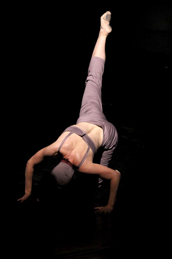 Sinoć je u Kazalištu lutaka održana druga večer Monoplay festivala sola. Publici su se predstavili Mia Zalukar sa koreografijom “Something old”, Deana Gobac sa “Sentimentalno unatrag”, te Roberta Milevoj, Ana-Maria Bogdanović i Bruno Isaković sa svojim Sinoć je u Kazalištu lutaka održana druga večer Monoplay festivala sola. Publici su se predstavili Mia Zalukar sa koreografijom “Something old”, Deana Gobac sa “Sentimentalno unatrag”, te Roberta Milevoj, Ana-Maria Bogdanović i Bruno Isaković sa svojim