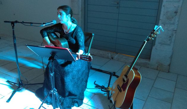 U atriju palače Cedulin održan solistički akustični koncert “Dalmatinska romanca”