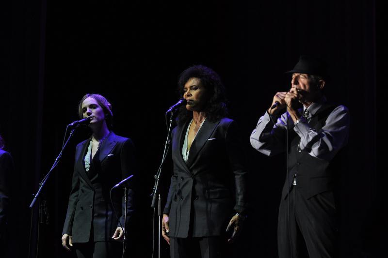 02.08.2013., Pula – Kanadski kantautor Leonard Cohen odrzao je koncert u prepunoj puslkoj Areni. Photo: Dusko Marusic/PIXSELL 02.08.2013., Pula – Kanadski kantautor Leonard Cohen odrzao je koncert u prepunoj puslkoj Areni. Photo: Dusko Marusic/PIXSELL