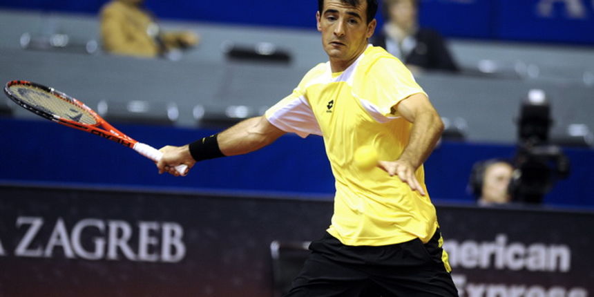 Zagreb, 030211.
ATP PBZ Zagreb INdoors 2011.
U Ledenoj dvorani Doma sportova od 29. sijecnja do 6. veljace se odrzava ATP teniski turnir PBZ Zagreb Indoors 2011.
Mec izmedju hrvatskog tenisaca Ivana Dodiga i Ukrajinca Ilya Marchenka.
Na slici: Ivan Dodig Zagreb, 030211.
ATP PBZ Zagreb INdoors 2011.
U Ledenoj dvorani Doma sportova od 29. sijecnja do 6. veljace se odrzava ATP teniski turnir PBZ Zagreb Indoors 2011.
Mec izmedju hrvatskog tenisaca Ivana Dodiga i Ukrajinca Ilya Marchenka.
Na slici: Ivan Dodig