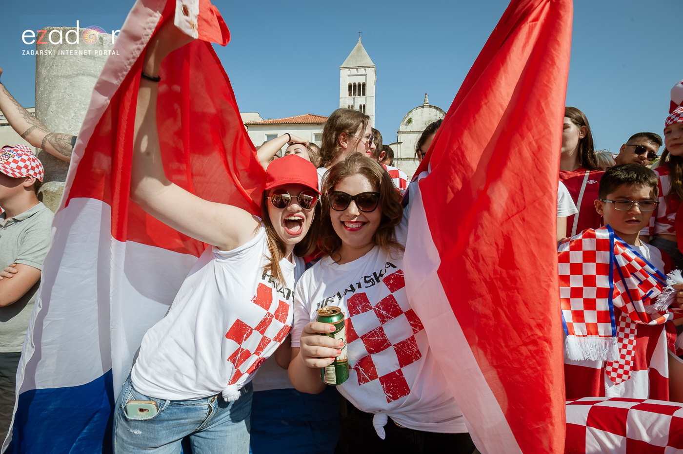 Navijačko ludilo u Zadru za vrijeme i nakon finala Svjetskog prvenstva Navijačko ludilo u Zadru za vrijeme i nakon finala Svjetskog prvenstva