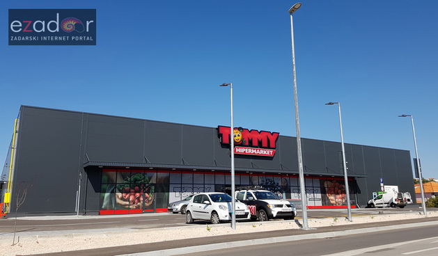 Tommy Hipermarket, Put Bokanjca u Zadru