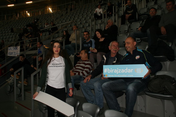 Košarkaši i navijači KK Zadar podržali akciju #birajzadar Košarkaši i navijači KK Zadar podržali akciju #birajzadar