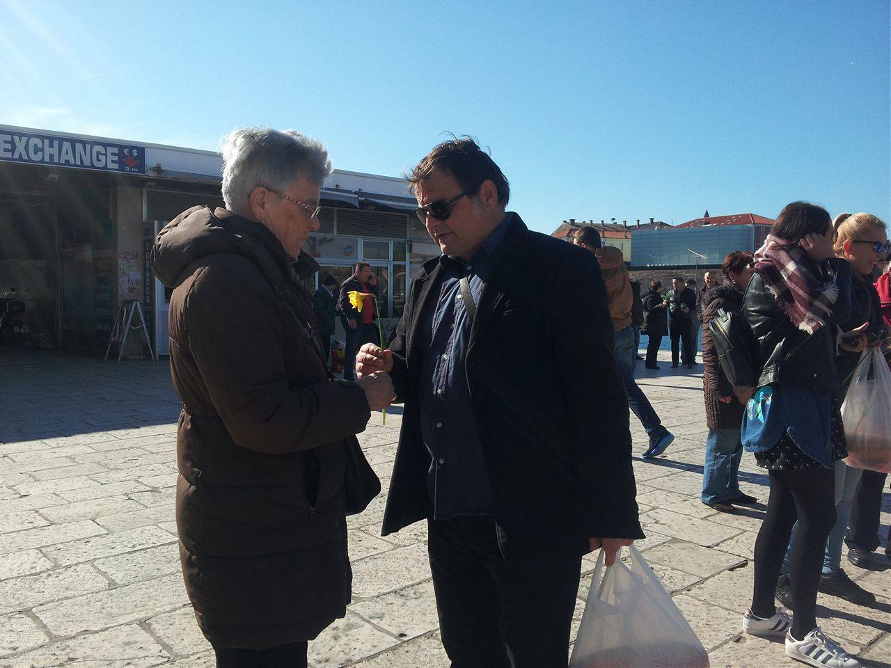 Dan žena, Bleke i konji