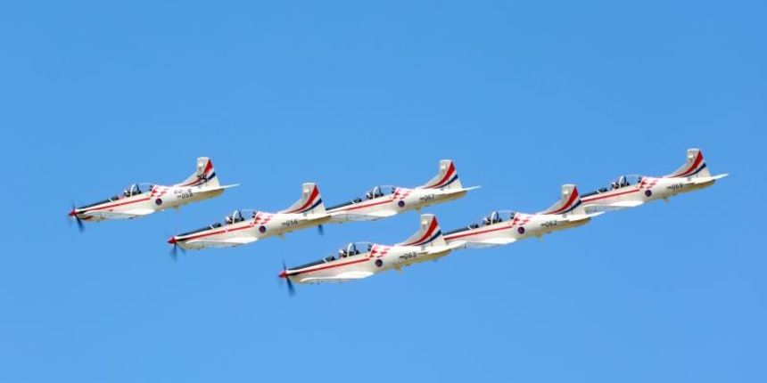 U organizaciji aerokluba Sinj i Grada Sinja organiziran je Sinj Airshov koji je privukao brojne posjetitelje. Krila oluje. Photo: Miranda Cikotic/PIXSELL