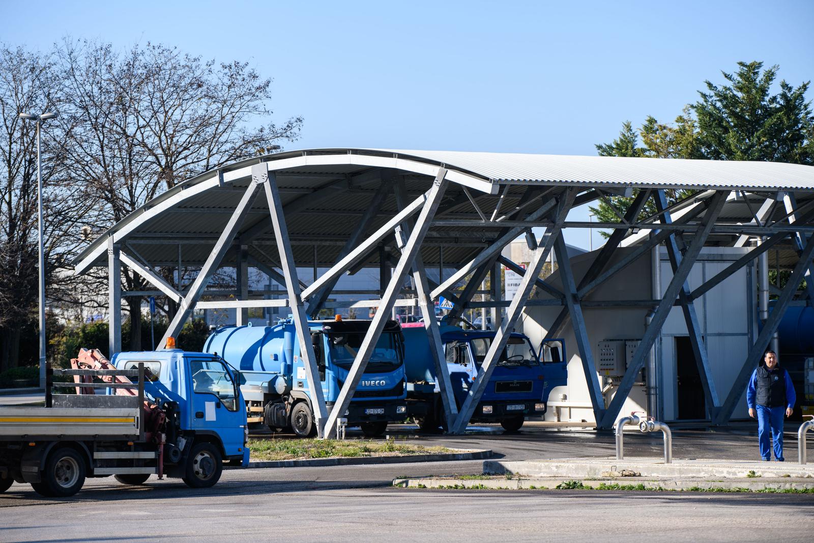 Gradonačelnik Dukić sa suradnicima posjetio gradilište aglomeracije Zadar-Petrčane