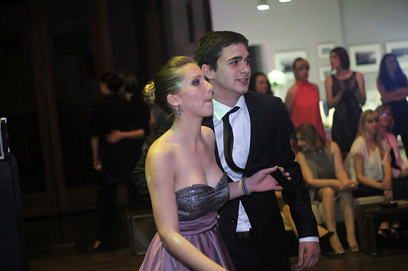 Maturalna večer Gimnazije Vladimira Nazora (foto:Saša Čuka) Maturalna večer Gimnazije Vladimira Nazora (foto:Saša Čuka)