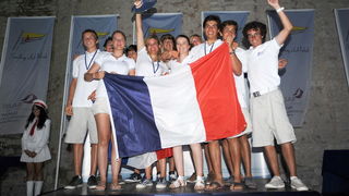 Zadar, 160711.
ISAF svjetsko juniorsko prvenstvo
Zadar 2011, 07.-15. srpanj 2011.
Zatvaranje jedrlicarskog prvenstva i podjela medalja i pehara najboljim momcadima.
Na slici: najbolja momcad prvenstva Francuska.
Foto: Sime Sokota / CROPIX Zadar, 160711.
ISAF svjetsko juniorsko prvenstvo
Zadar 2011, 07.-15. srpanj 2011.
Zatvaranje jedrlicarskog prvenstva i podjela medalja i pehara najboljim momcadima.
Na slici: najbolja momcad prvenstva Francuska.
Foto: Sime Sokota / CROPIX
