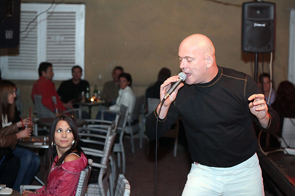 Varoš: Humanitarni koncert “Večer Zadrana” (foto:Saša Čuka) Varoš: Humanitarni koncert “Večer Zadrana” (foto:Saša Čuka)