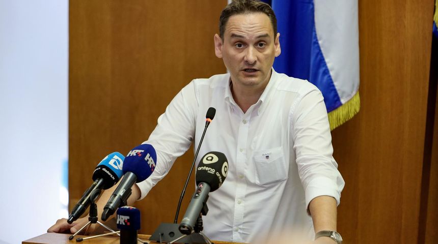 Gradsko vijeće na izvanrednoj sjednici izglasalo novi ugovor s KK Zadar Gradsko vijeće na izvanrednoj sjednici izglasalo novi ugovor s KK Zadar