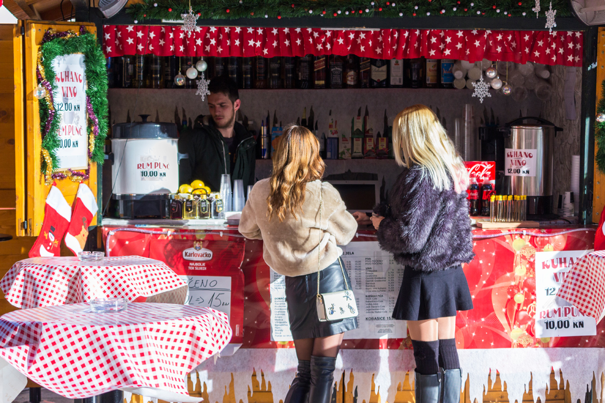 Badnjak 2016: Blagdanski đir po gradu 24. prosinca Badnjak 2016: Blagdanski đir po gradu 24. prosinca