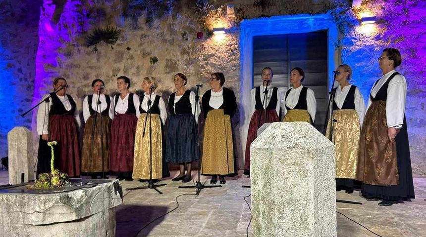 16. Etno festival @ Kaštel Benković 16. Etno festival @ Kaštel Benković